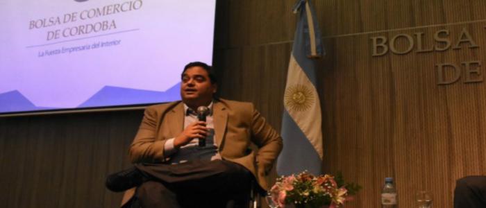 Según Triaca, la inestabilidad del dólar en el país es pasajera